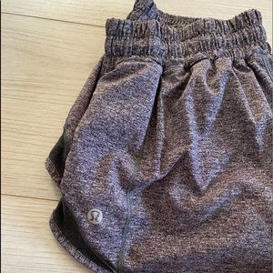 Lululemon hotty hot 2.5in inseam shorts. Size 6